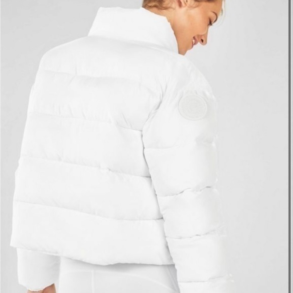 Fabletics Cropped Puffer Jacket Size L - image 2